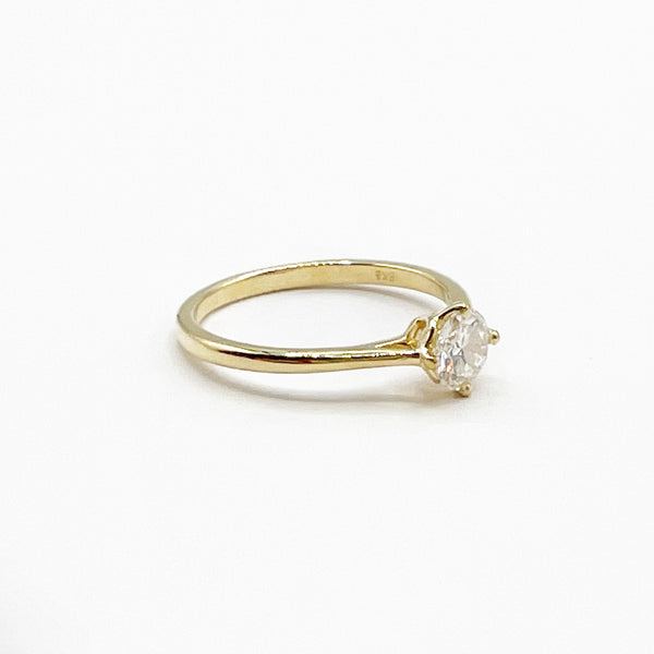 Classic Diamond and Gold 18 Karat Ring