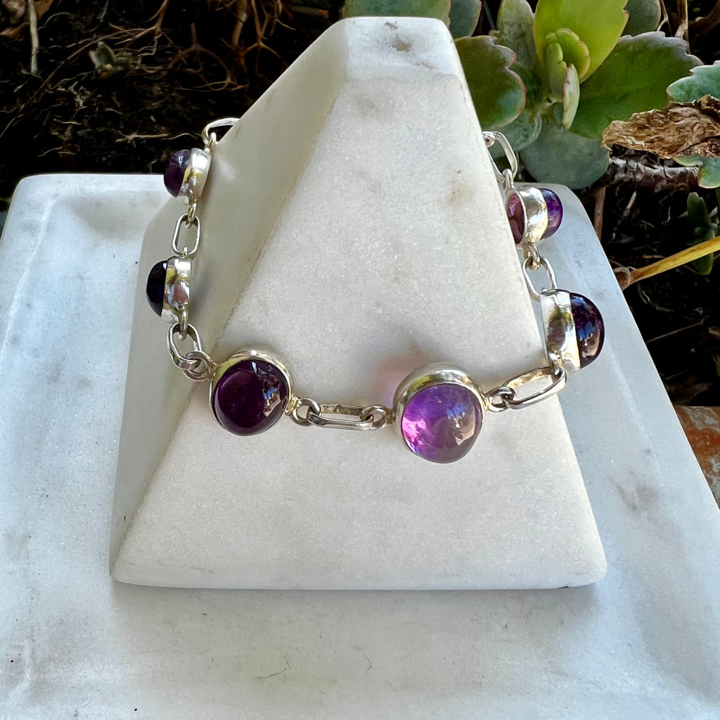 Smooth Jellybean Amethyst in Sterling Silver