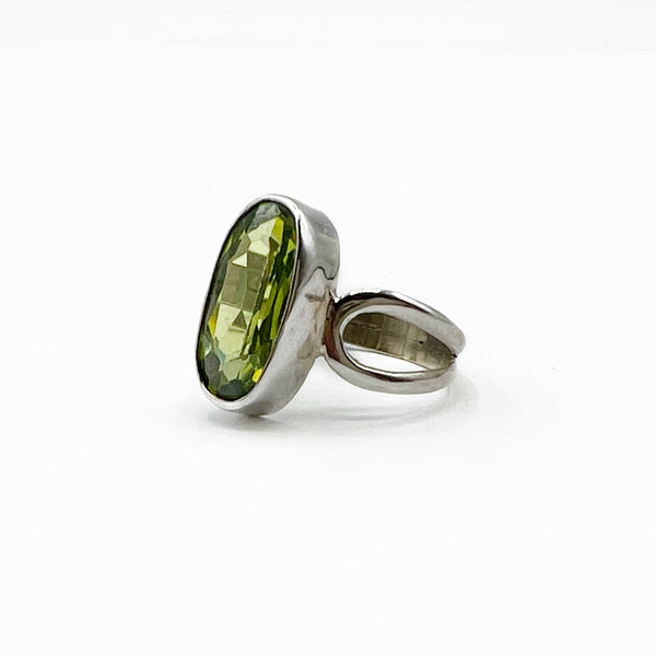 Oval Peridot Ring