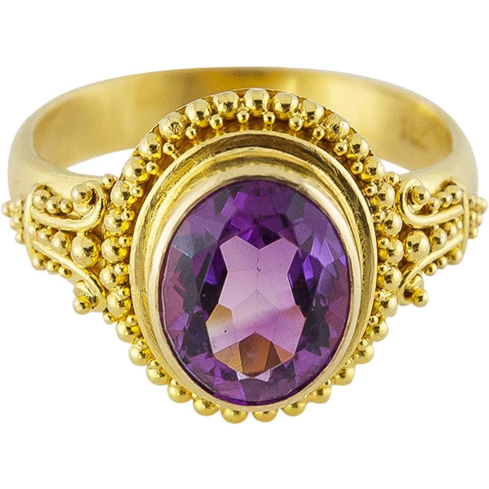 Dazzling Bright Oval Cut Amethyst 18k Gold Ring