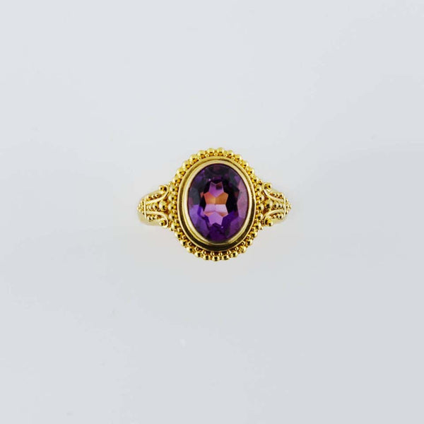 Dazzling Bright Oval Cut Amethyst 18k Gold Ring