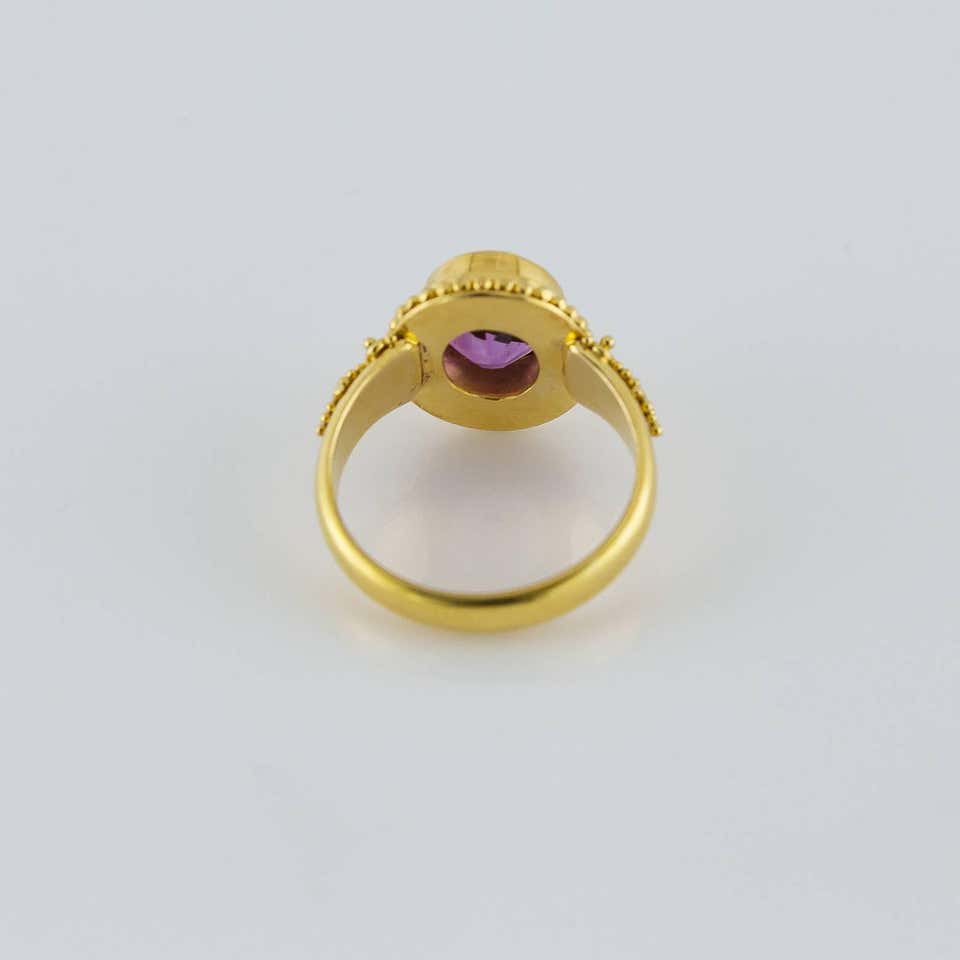 Dazzling Bright Oval Cut Amethyst 18k Gold Ring