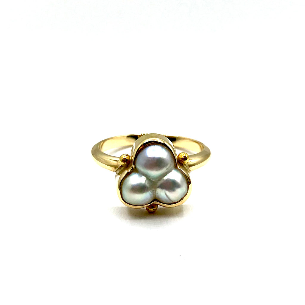 Three pearl 14k gold ring