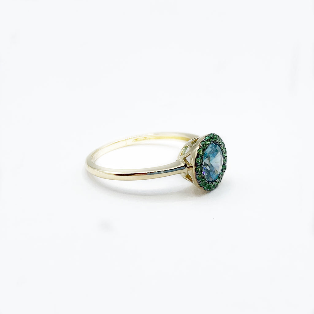 Cheerful Green and Blue on a Golden Band