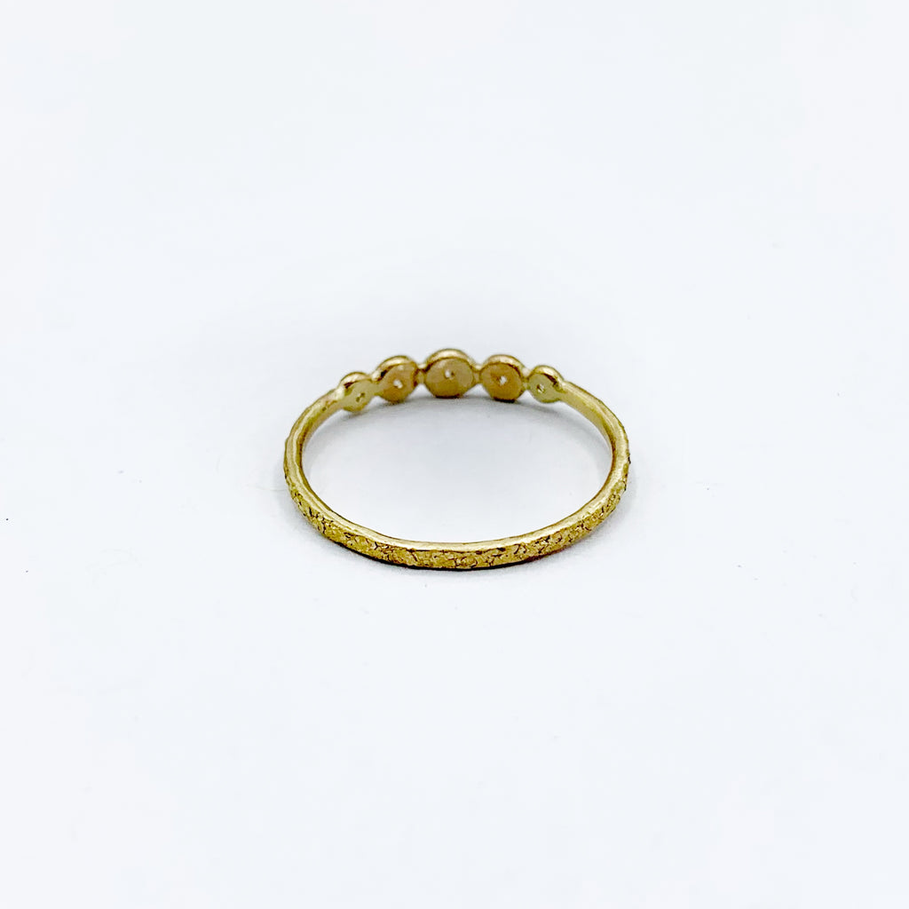 Golden Planets with Diamonds Centers on a Golden Band