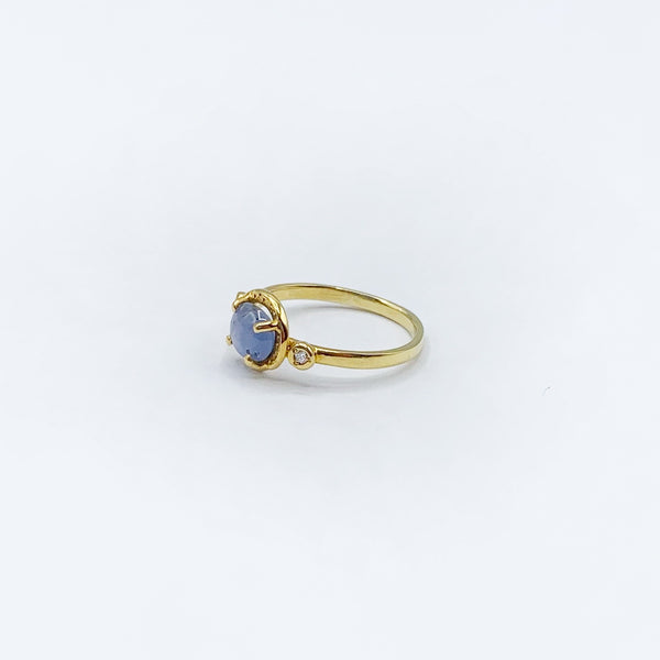 Winter Sky Star Sapphire and Diamonds on a Golden Band