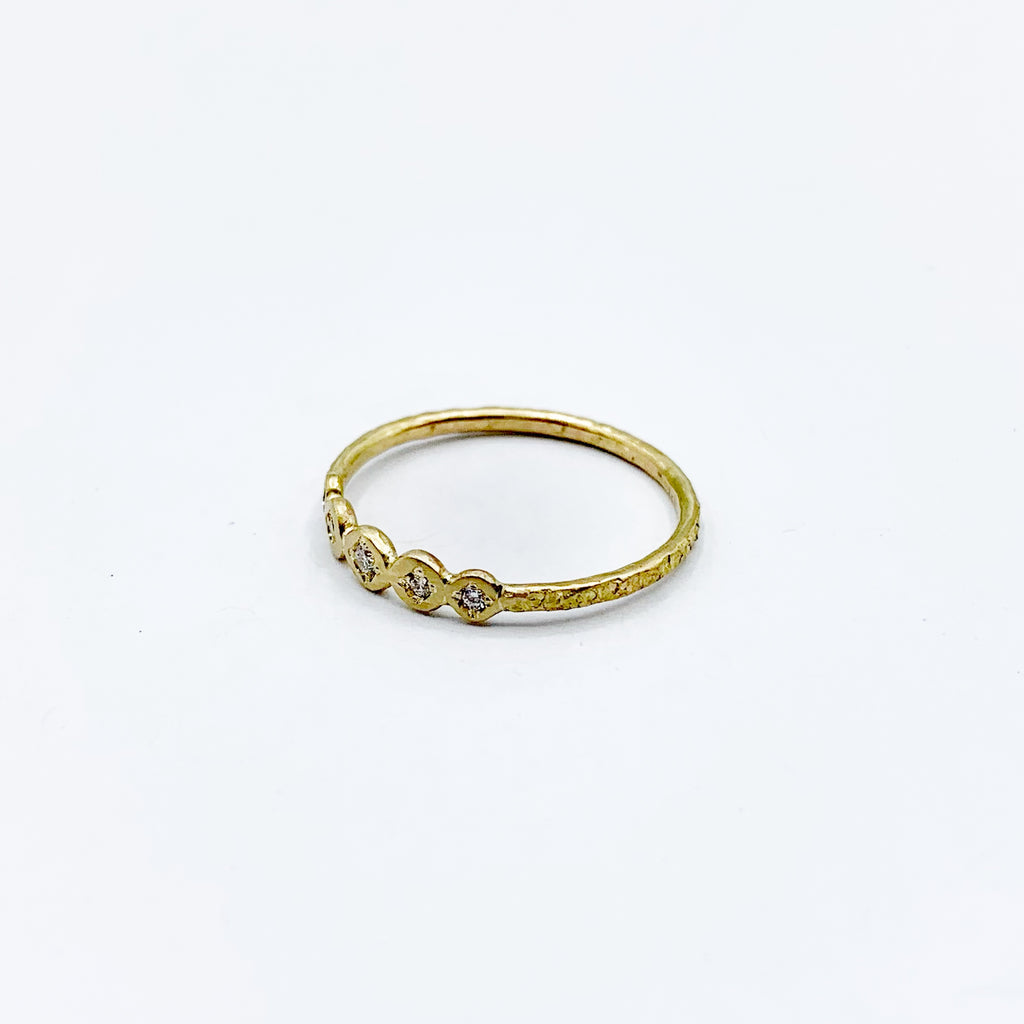 Golden Planets with Diamonds Centers on a Golden Band