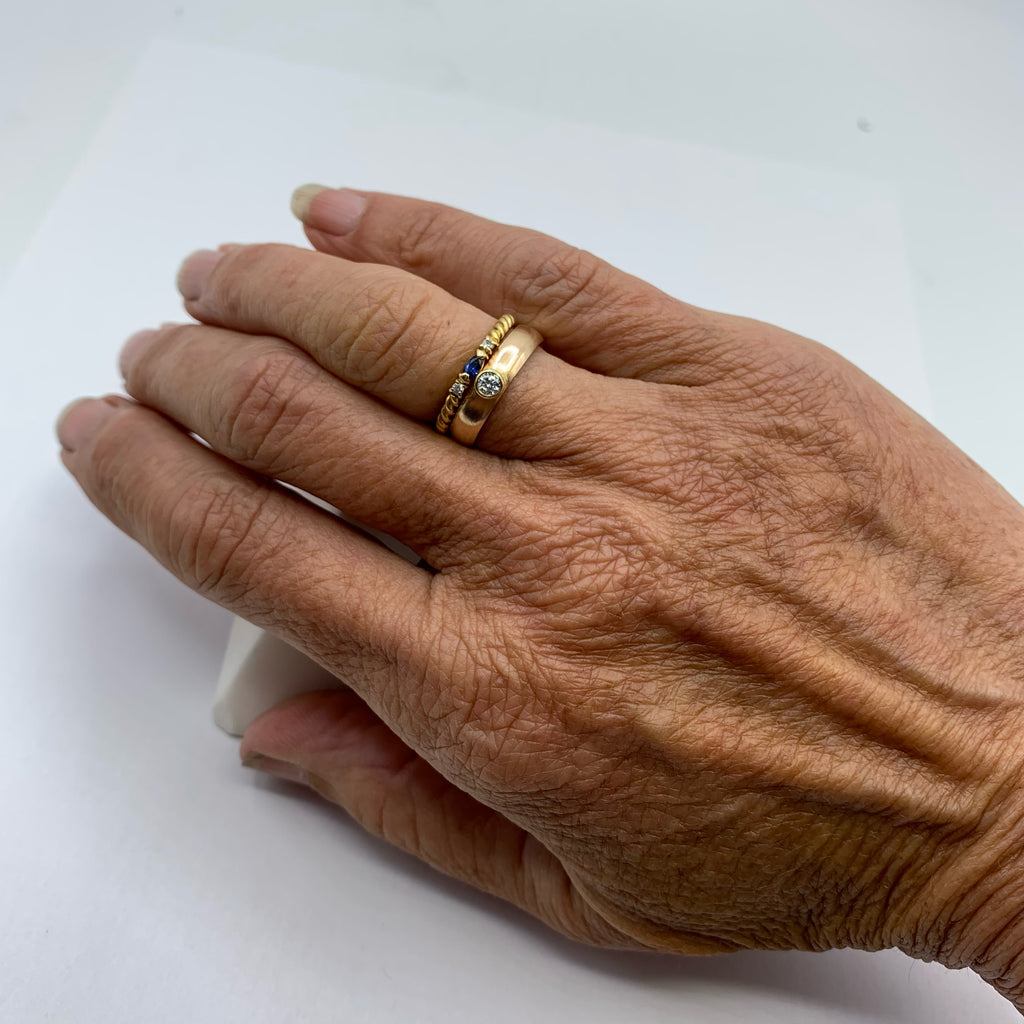 Golden Rose Gold Band with Solitaire Diamond