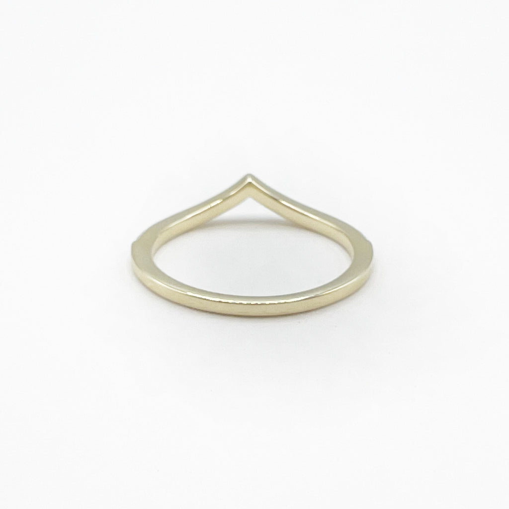 Chevron Ring in Diamonds and Gold