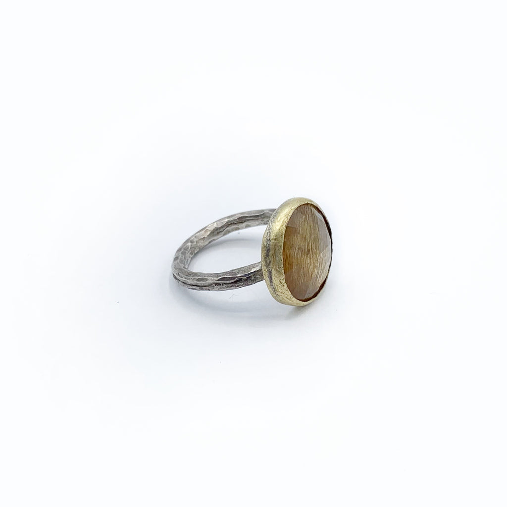 Rose-Cut Round Felspar Bezel Set in 18 Karat Yellow Gold on Sterling Silver Band