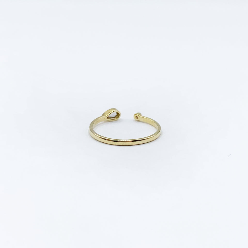 Diamonds and Gold in an Open Setting