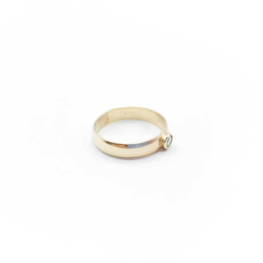 Golden Rose Gold Band with Solitaire Diamond