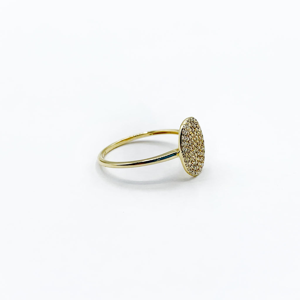 Diamond Cobblestones on a Golden Band